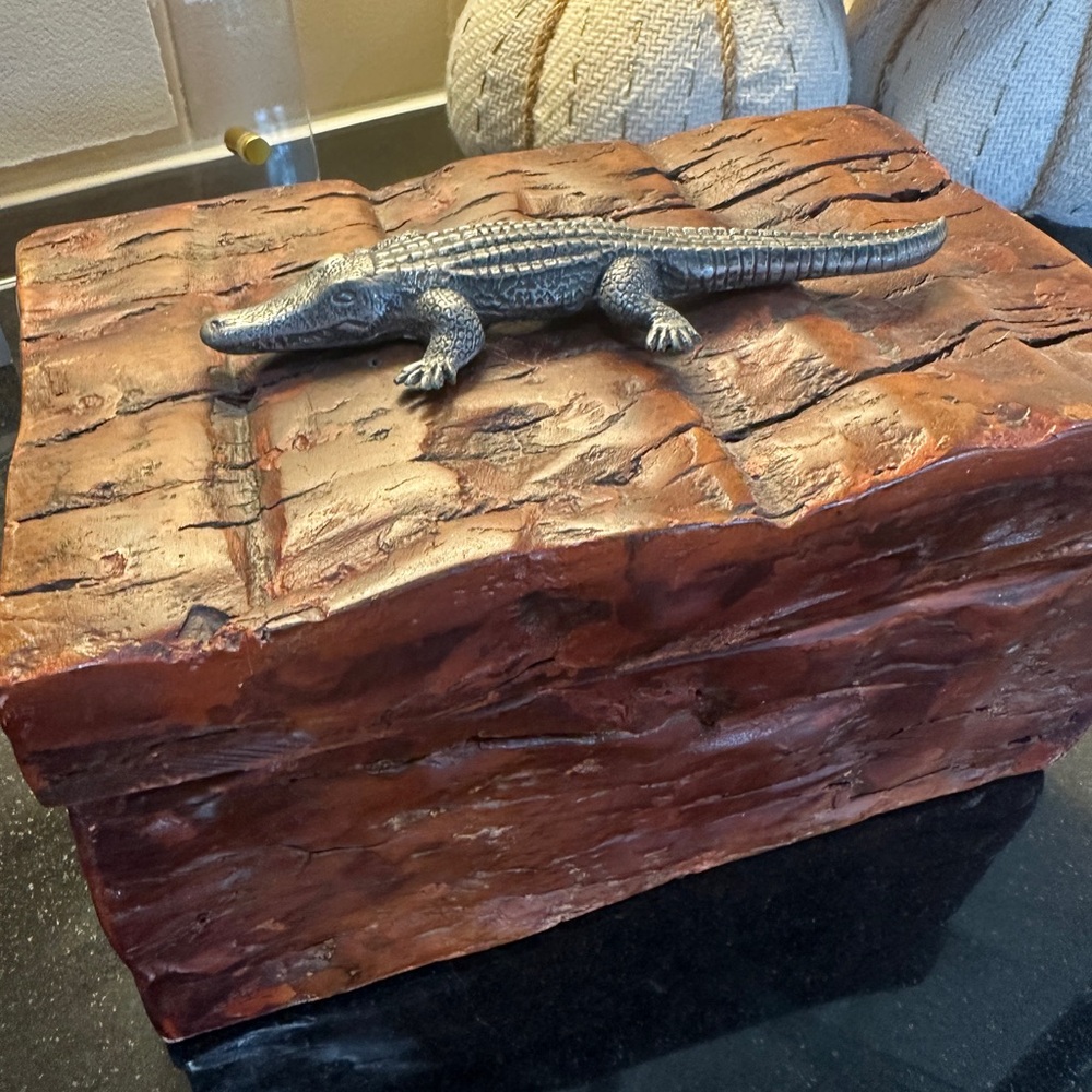 Brown Gator Decorative Box - Picture 2 of 5